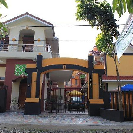 Pondok Cemara Hotel Medan Exterior foto