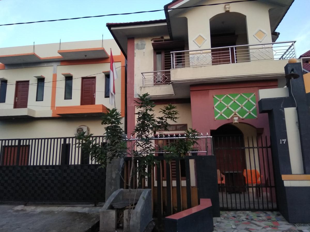 Pondok Cemara Hotel Medan Exterior foto